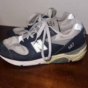 New Balance 587 Men's Size 9.5 B Navy Grey Running Sneakers‎ M587NV Made in USA